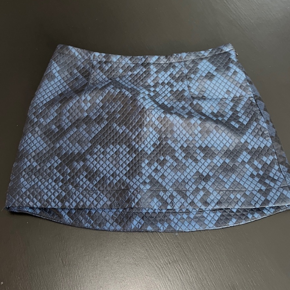 Made For Impulse Macys navy blue polyester skirt size 10